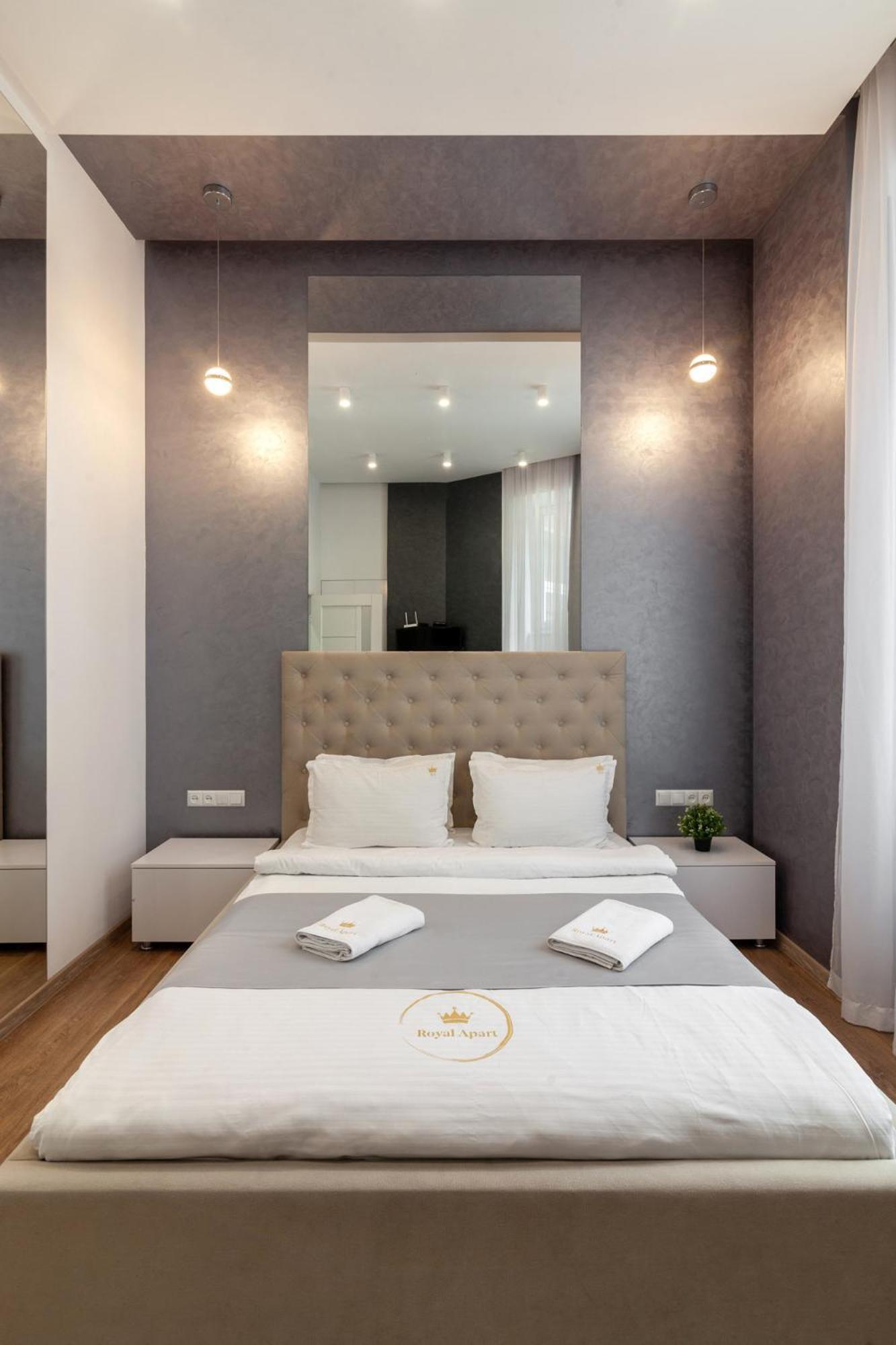 Royal Apartment On Franka 28 Lviv Exterior photo